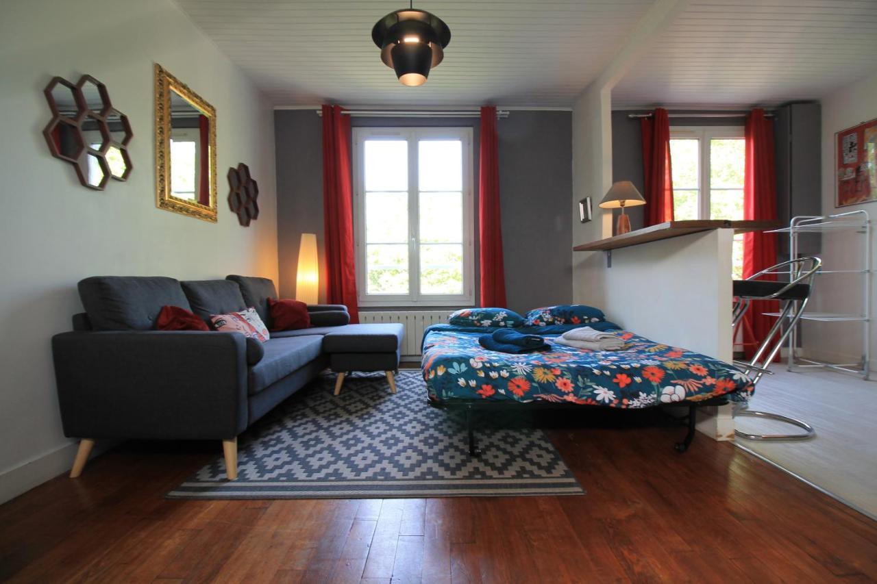 Disponible - Appartement Entier - Ligne H 15Mn Paris-Gare Du Nord, Parking Rue Gratuit, 4 Pers, Station De Train En Face Toutes Les 15Mn, Hippodrome, Cdfas, Universite, Borne Electrique, 1Er Etage Eaubonne Exterior photo